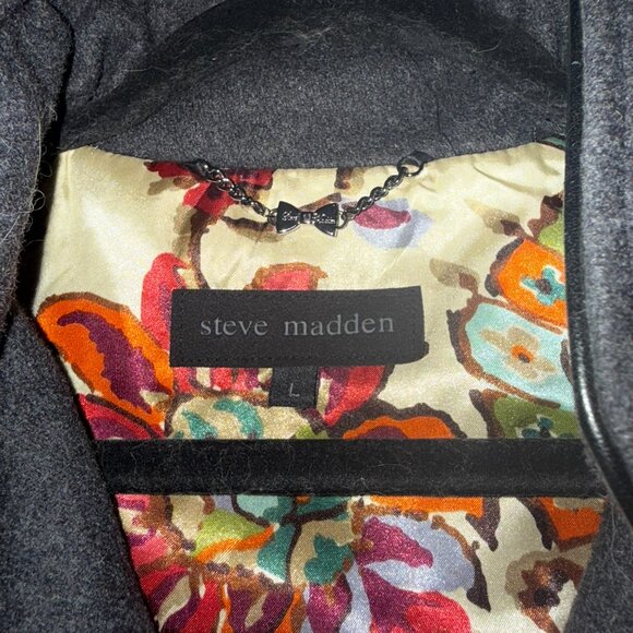 Steve Madden Jacket in Large - Picture 3 of 5